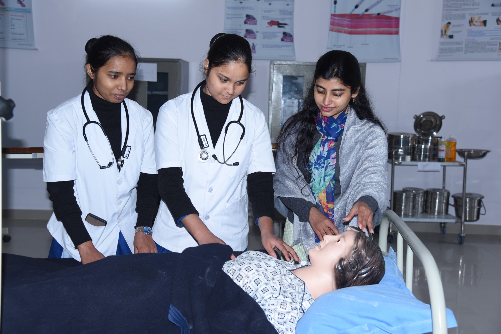 Nursing education and practical classes in Uttar Pradesh